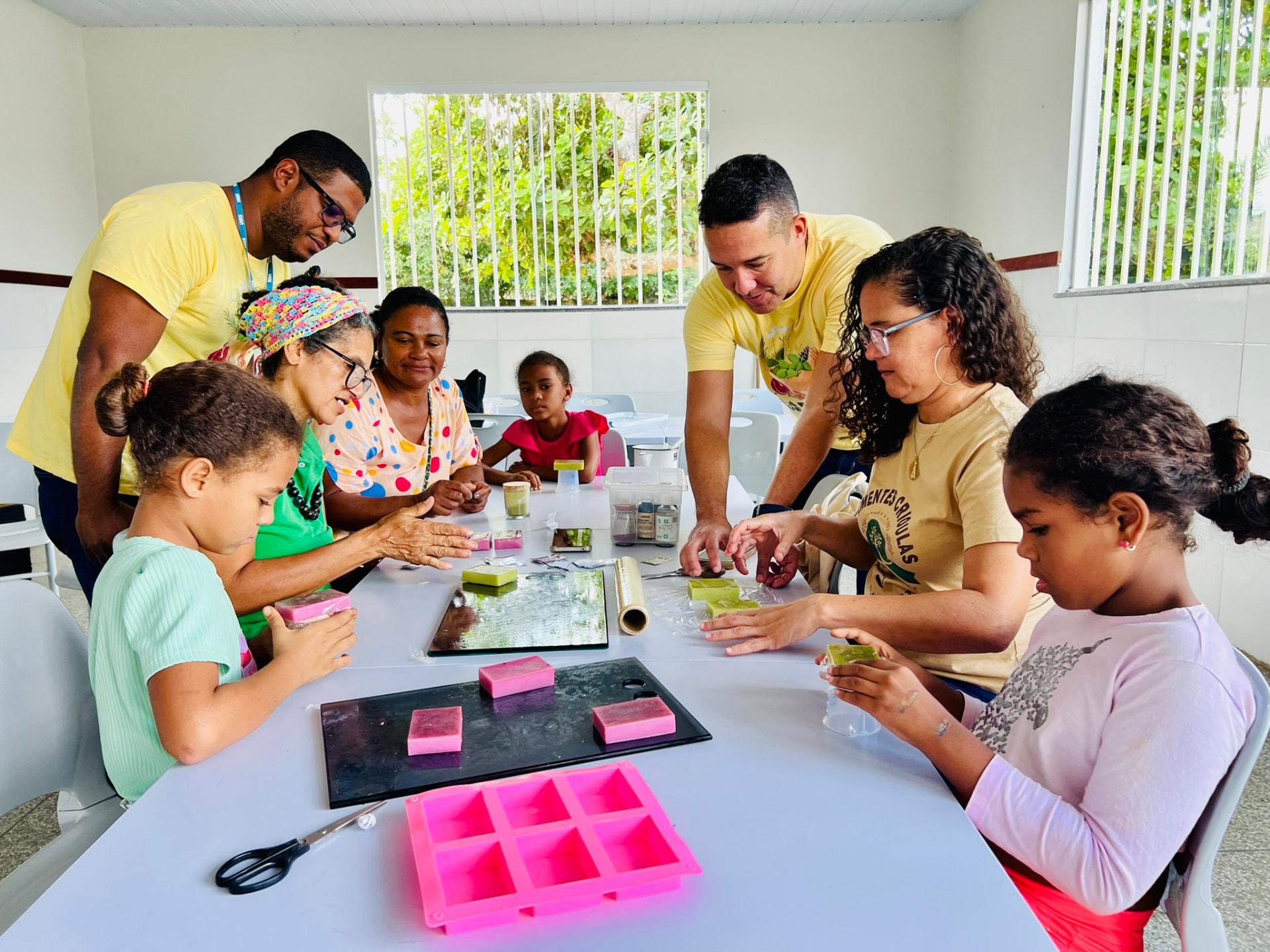 Atividade educativa realizada no Horto